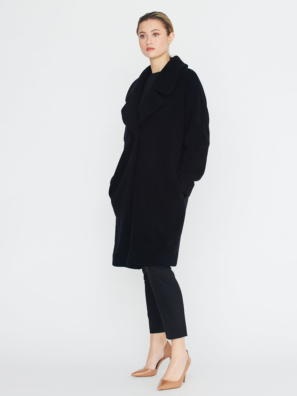 Coat Joan in black